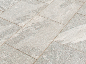 Nero Santiago - Granit, geflammt & gebürstet