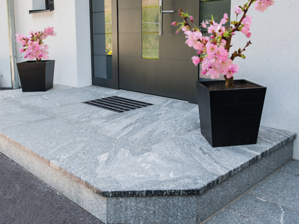 Nero Santiago - Granit, geflammt & gebürstet